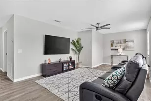 8821 N River Rd, Tampa, FL 33635 - Photo 20
