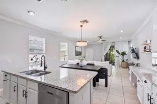 5253 Suncatcher Dr, Wesley Chapel, FL 33545 - Photo 8