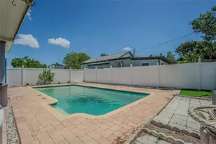 1627 28th St N, Saint Petersburg, FL 33713 - Photo 8
