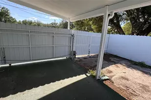 12909 4 Oaks Rd, Tampa, FL 33624 - Photo 8