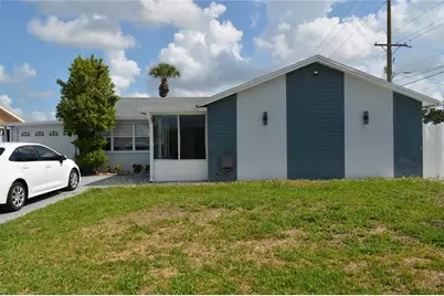 8201 Donaldson Drive, Tampa, FL 33615 - Photo 2