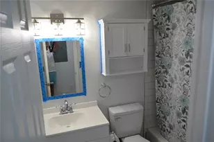 8201 Donaldson Dr, Tampa, FL 33615 - Photo 20
