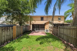 14021 Village Terrace Dr, Tampa, FL 33624 - Photo 12