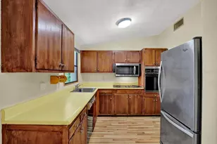 2215 Curtis Dr S, Clearwater, FL 33764 - Photo 6