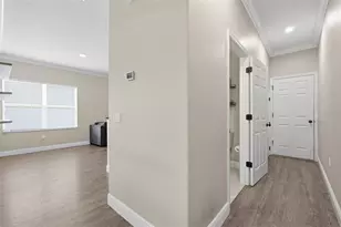 8836 Cameron Crest Dr, Tampa, FL 33626 - Photo 8