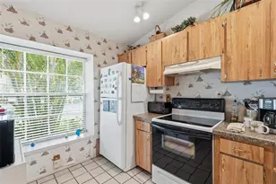 561 Laguna Vista Ct, Largo, FL 33771 - Photo 10