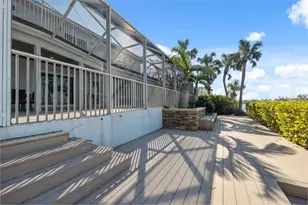 727 Key Royale Dr, Holmes Beach, FL 34217 - Photo 64