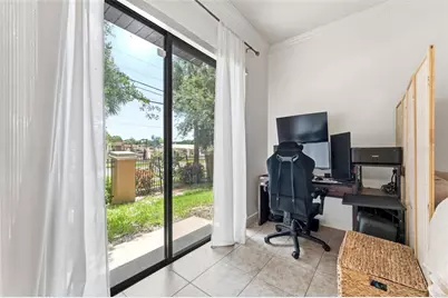 10285 Villa Palazzo Court, Tampa, FL 33615 - Photo 16