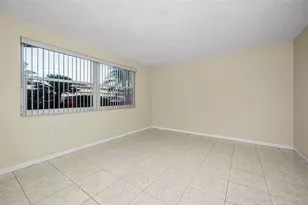 5750 80th Street N, Saint Petersburg, FL 33709 - Photo 4