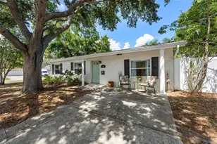 6737 Laurel St N, Saint Petersburg, FL 33702 - Photo 2