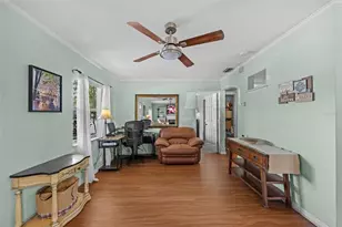 6737 Laurel St N, Saint Petersburg, FL 33702 - Photo 4