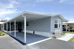 217 Mt Piney Ave NE, Saint Petersburg, FL 33702 - Photo 2