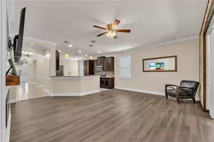 17433 New Cross Cir, Lithia, FL 33547 - Photo 10