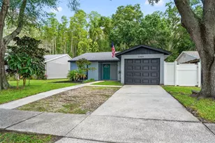 12419 Hidden Brook Dr, Tampa, FL 33624 - Photo 2