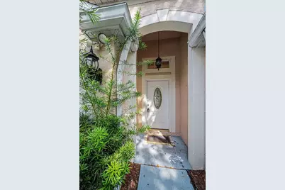 1721 Hunter Lane, Tarpon Springs, FL 34689 - Photo 2