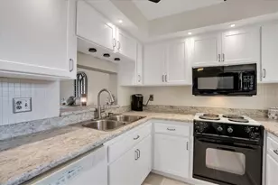 19029 US Hwy 19 N, Clearwater, FL 33764 - Photo 16