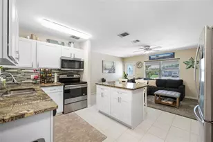 7313 37th Ave N, Saint Petersburg, FL 33710 - Photo 10