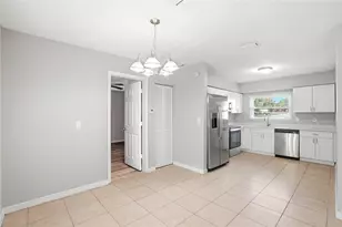 301 Terrace Dr E, Clearwater, FL 33765 - Photo 10