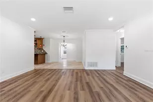 1656 Webb Dr, Clearwater, FL 33755 - Photo 6
