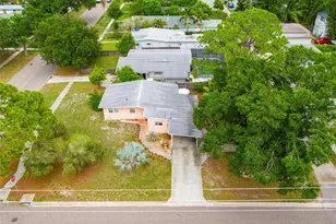 494 34th Ave N, Saint Petersburg, FL 33704 - Photo 4