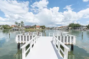 719 Pinellas Bayway S, Tierra Verde, FL 33715 - Photo 2