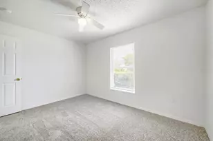 954 Derbyshire Dr, Kissimmee, FL 34758 - Photo 14