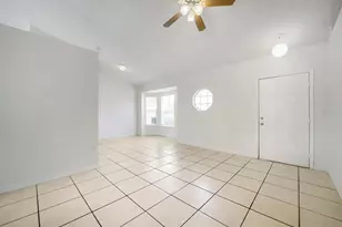 954 Derbyshire Dr, Kissimmee, FL 34758 - Photo 4