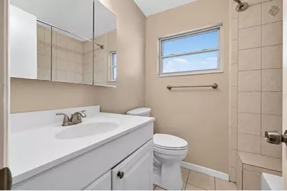 6819 Meadowlawn Drive N, Saint Petersburg, FL 33702 - Photo 16