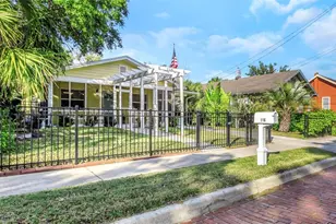 116 Read St, Tarpon Springs, FL 34689 - Photo 2