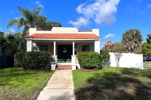 1240 15th St N, Saint Petersburg, FL 33705 - Photo 1