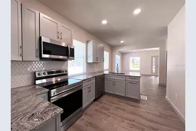 1240 15th Street N, Saint Petersburg, FL 33705 - Photo 14