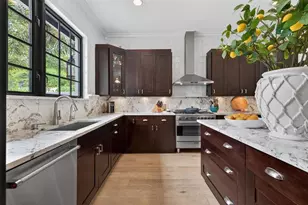 2319 7th St N, Saint Petersburg, FL 33704 - Photo 16