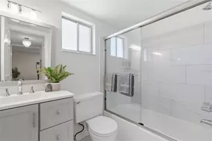 3500 Lake Bayshore Dr, Bradenton, FL 34205 - Photo 24