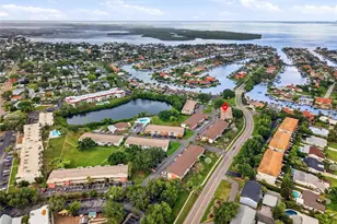 4570 Overlook Dr NE, Saint Petersburg, FL 33703 - Photo 26