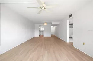 4570 Overlook Dr NE, Saint Petersburg, FL 33703 - Photo 10