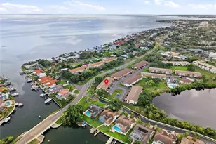 4570 Overlook Dr NE, Saint Petersburg, FL 33703 - Photo 22