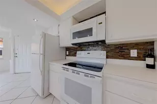 2400 Feather Sound Dr, Clearwater, FL 33762 - Photo 18