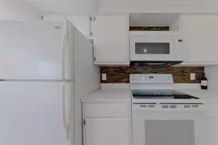 2400 Feather Sound Dr, Clearwater, FL 33762 - Photo 18