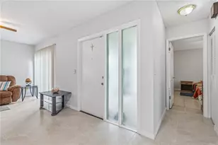 10307 Pennytree Pl, Tampa, FL 33624 - Photo 2