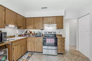 10307 Pennytree Pl, Tampa, FL 33624 - Photo 10