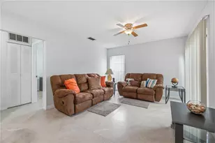 10307 Pennytree Pl, Tampa, FL 33624 - Photo 4