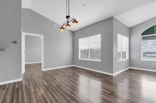 10764 70th Ave, Seminole, FL 33772 - Photo 8