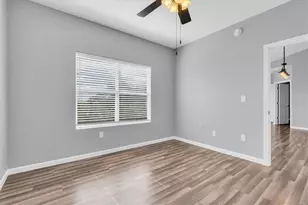10764 70th Ave, Seminole, FL 33772 - Photo 12