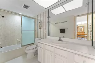 5220 Brittany Dr S, Saint Petersburg, FL 33715 - Photo 34
