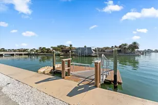 5220 Brittany Dr S, Saint Petersburg, FL 33715 - Photo 44
