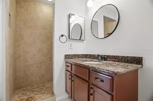 16706 Vallely Dr, Tampa, FL 33618 - Photo 20