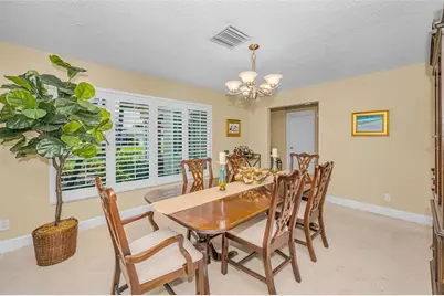 1201 81st Street S, Saint Petersburg, FL 33707 - Photo 14