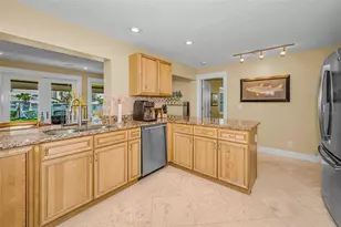 1201 81st St S, Saint Petersburg, FL 33707 - Photo 24