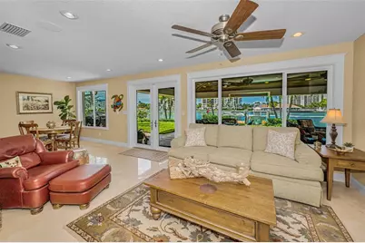 1201 81st Street S, Saint Petersburg, FL 33707 - Photo 26