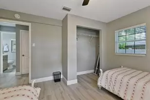 2911 E 97th Ave, Tampa, FL 33612 - Photo 12